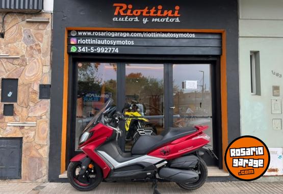 Motos - Kymco DOWNTOWN 2025 Nafta 6500Km - En Venta