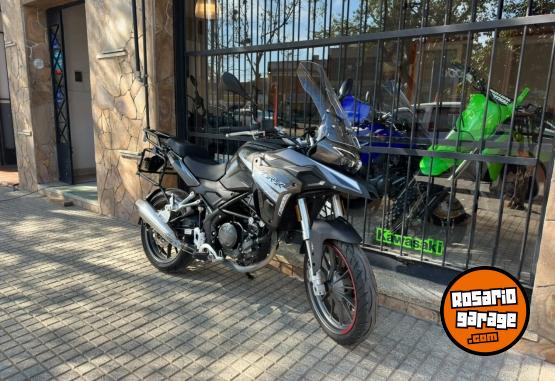Motos - Benelli TRK 250 2024 Nafta 4900Km - En Venta