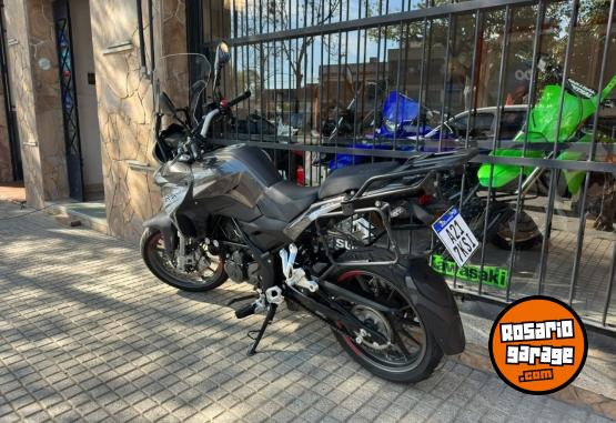 Motos - Benelli TRK 250 2024 Nafta 4900Km - En Venta