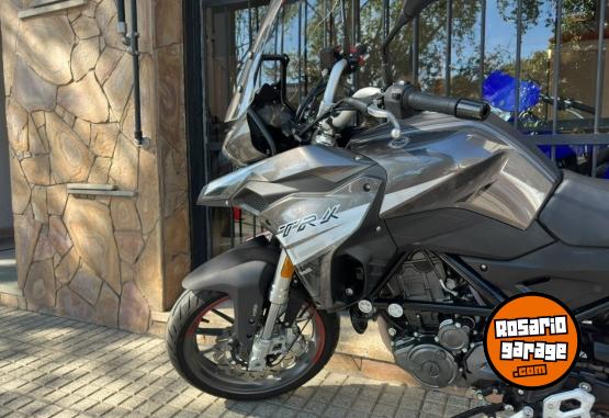 Motos - Benelli TRK 250 2024 Nafta 4900Km - En Venta