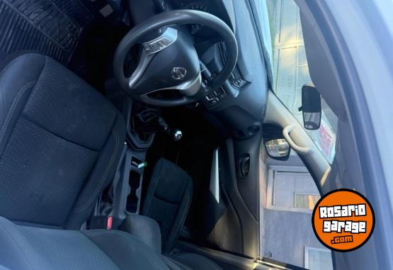 Camionetas - Nissan Frontier 2022 Diesel 290000Km - En Venta