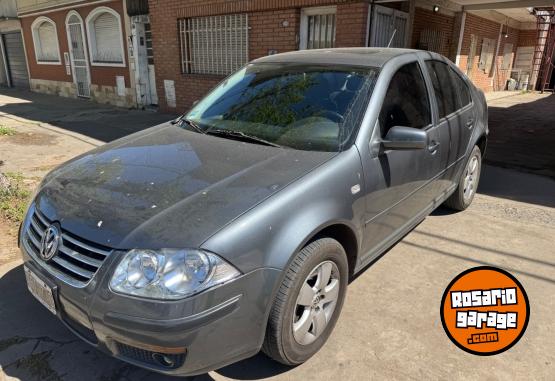 Autos - Volkswagen BORA TRENDLINE 2.0 2014 Nafta 105000Km - En Venta