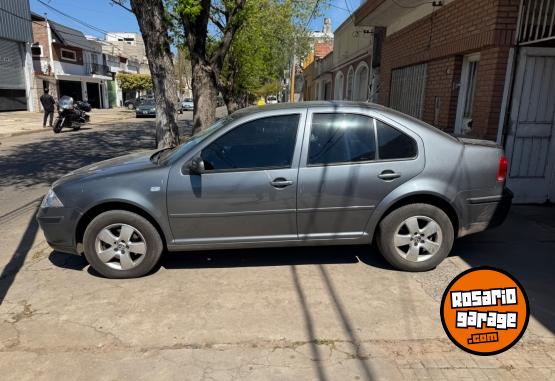 Autos - Volkswagen BORA TRENDLINE 2.0 2014 Nafta 105000Km - En Venta