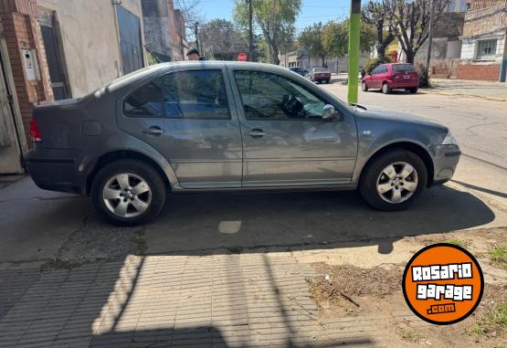 Autos - Volkswagen BORA TRENDLINE 2.0 2014 Nafta 105000Km - En Venta
