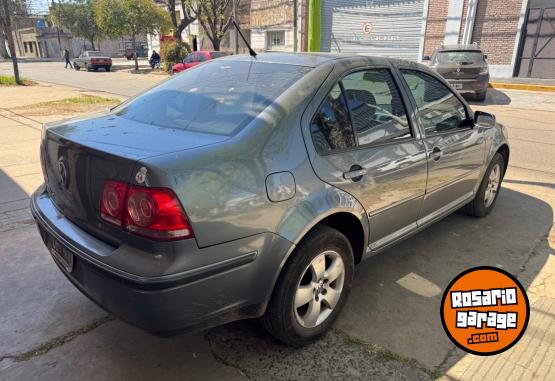Autos - Volkswagen BORA TRENDLINE 2.0 2014 Nafta 105000Km - En Venta