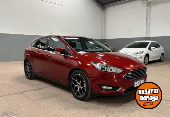 Autos - Ford Focus Titanium 2.0 Manual 2017 Nafta 120000Km - En Venta