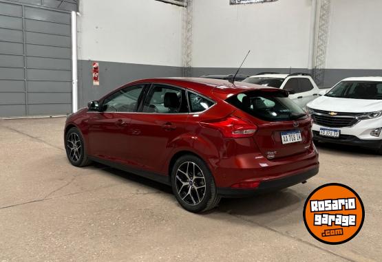 Autos - Ford Focus Titanium 2.0 Manual 2017 Nafta 120000Km - En Venta
