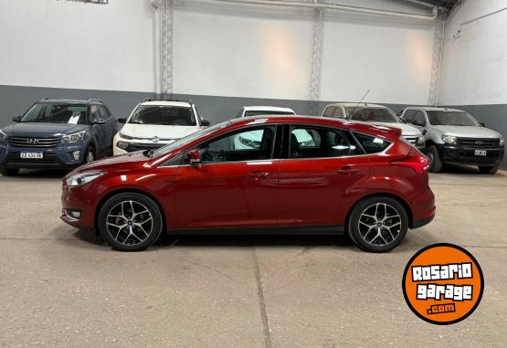 Autos - Ford Focus Titanium 2.0 Manual 2017 Nafta 120000Km - En Venta
