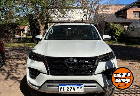 Camionetas - Toyota SR4 2023 Diesel 77000Km - En Venta