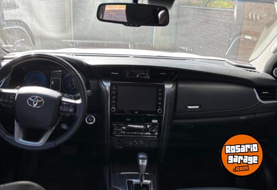 Camionetas - Toyota SR4 2023 Diesel 77000Km - En Venta