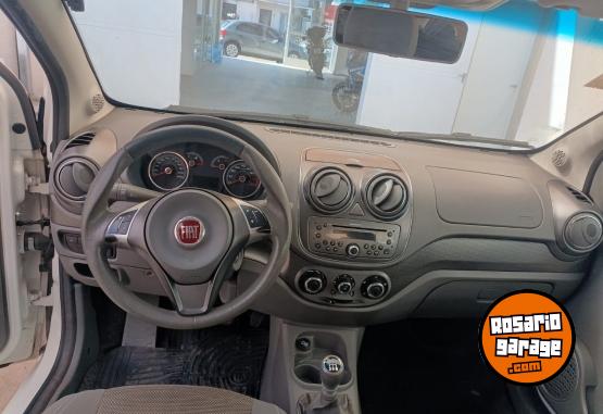 Autos - Fiat PALIO 1.6 ESSENCE 2015 Nafta 140000Km - En Venta
