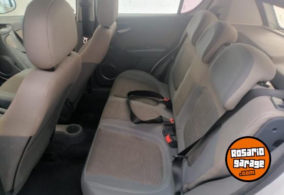 Autos - Fiat PALIO 1.6 ESSENCE 2015 Nafta 140000Km - En Venta