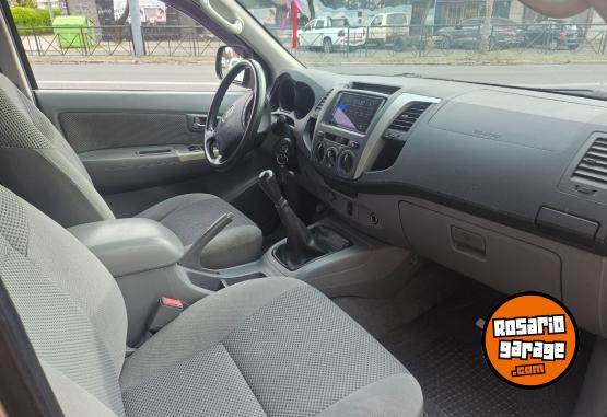 Camionetas - Toyota Hilux srv 3.0 2009 Diesel 170000Km - En Venta