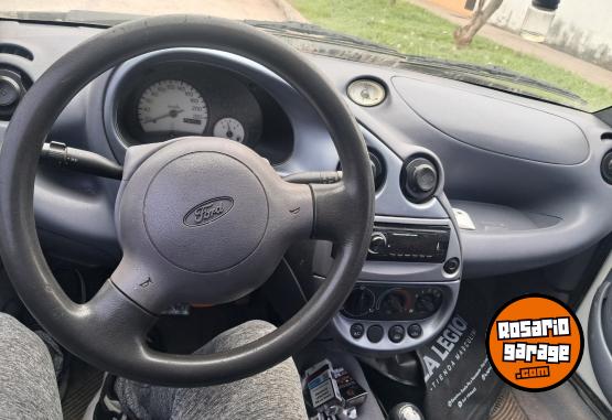 Autos - Ford KA 1998 Nafta 180000Km - En Venta
