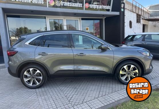 Camionetas - Ford KUGA PLATINIUM HYBRID 2.5 2024 Electrico / Hibrido 45000Km - En Venta