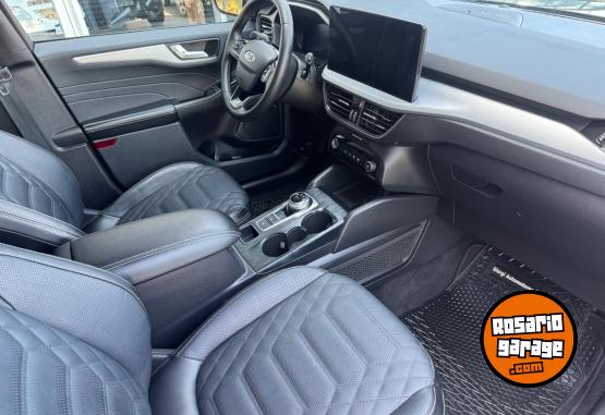 Camionetas - Ford KUGA PLATINIUM HYBRID 2.5 2024 Electrico / Hibrido 45000Km - En Venta