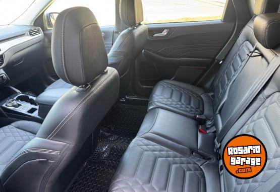 Camionetas - Ford KUGA PLATINIUM HYBRID 2.5 2024 Electrico / Hibrido 45000Km - En Venta