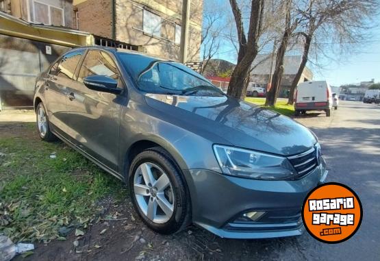 Autos - Volkswagen Vento 2015 Nafta 122000Km - En Venta
