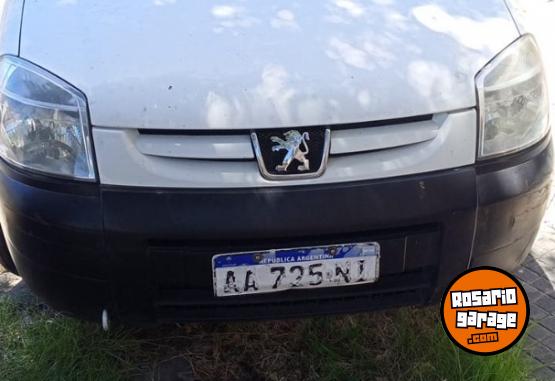 Utilitarios - Peugeot Partner 2017 Nafta 180000Km - En Venta