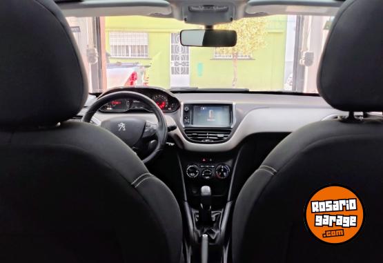 Autos - Peugeot 208 allure plus 2018 Nafta 140000Km - En Venta