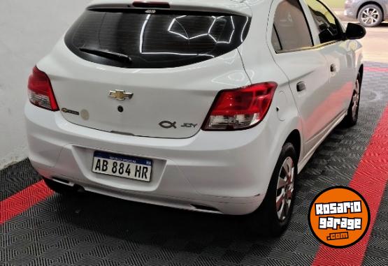 Autos - Chevrolet Onix joy ls 2018 Nafta 120000Km - En Venta