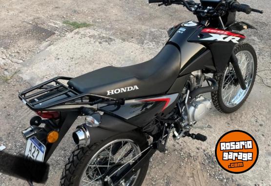 Motos - Honda XR 150L 2026 Nafta 9000Km - En Venta