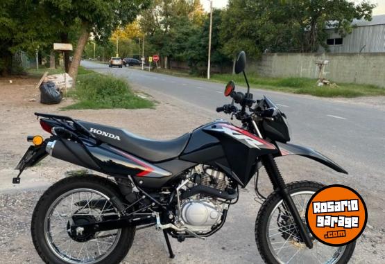 Motos - Honda XR 150L 2026 Nafta 9000Km - En Venta