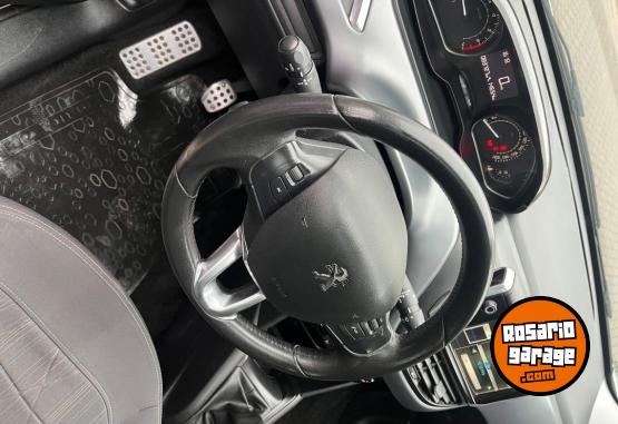 Autos - Peugeot 208 Feline 2014 Nafta 83700Km - En Venta