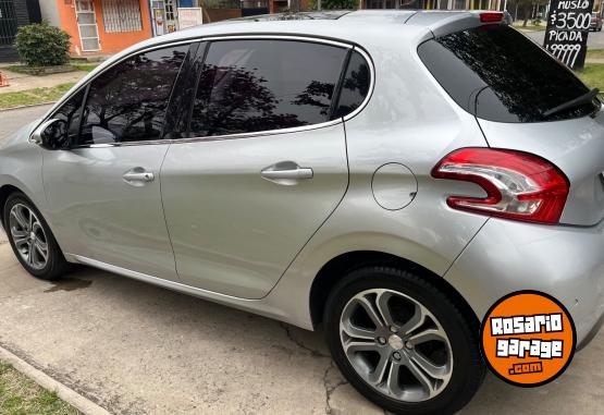 Autos - Peugeot 208 Feline 2014 Nafta 83700Km - En Venta