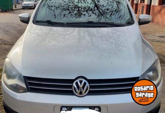 Autos - Volkswagen Suran 2013 GNC 86000Km - En Venta