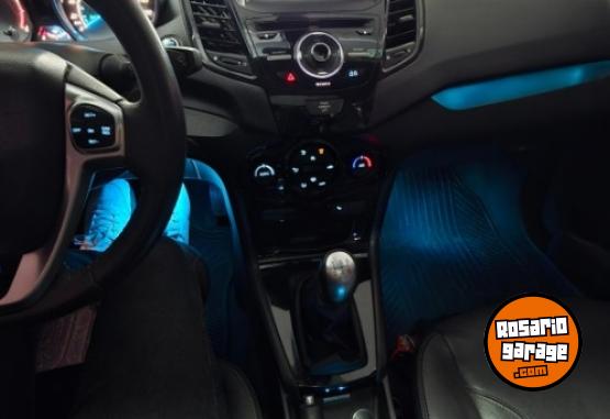 Autos - Ford Ford Fiesta Titanium 1.6 2015 Nafta 87000Km - En Venta