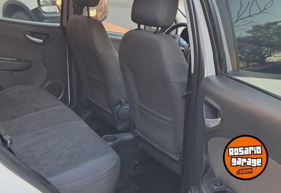 Autos - Fiat Nuovo palio atractive top 2017 Nafta 124000Km - En Venta