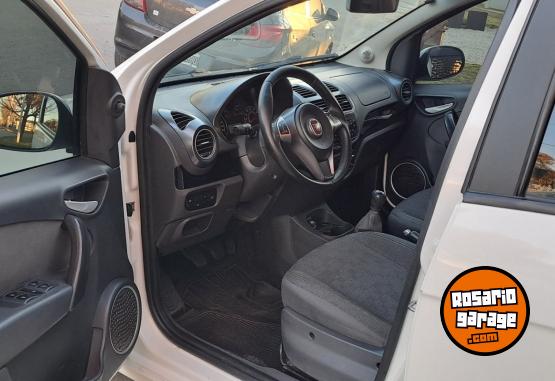 Autos - Fiat Nuovo palio atractive top 2017 Nafta 124000Km - En Venta