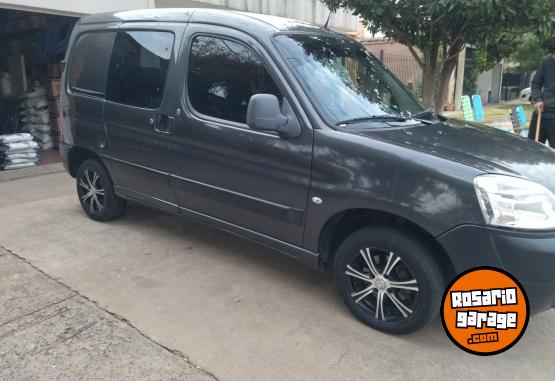 Utilitarios - Citroen Berlingo hdi 2015 Diesel 156000Km - En Venta