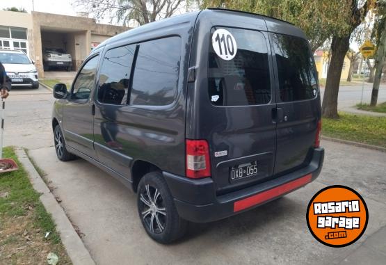 Utilitarios - Citroen Berlingo hdi 2015 Diesel 156000Km - En Venta