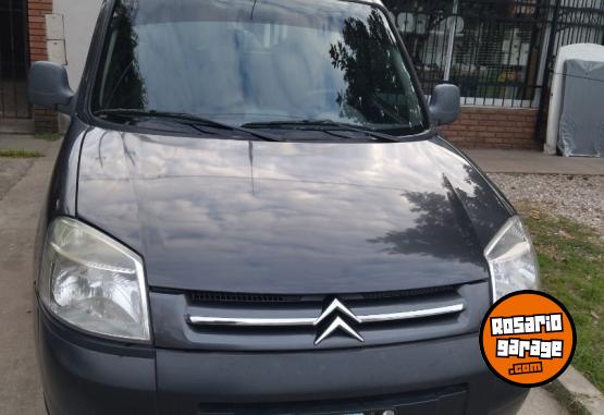 Utilitarios - Citroen Berlingo hdi 2015 Diesel 156000Km - En Venta