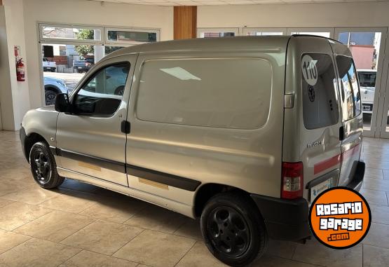 Utilitarios - Peugeot PARTNER FURGON CONFORT 2014 GNC 212553Km - En Venta