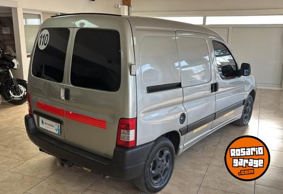Utilitarios - Peugeot PARTNER FURGON CONFORT 2014 GNC 212553Km - En Venta