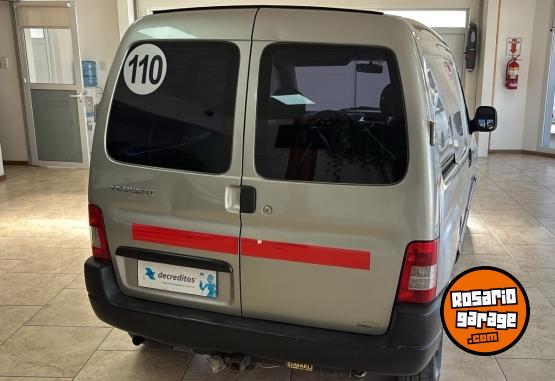Utilitarios - Peugeot PARTNER FURGON CONFORT 2014 GNC 212553Km - En Venta