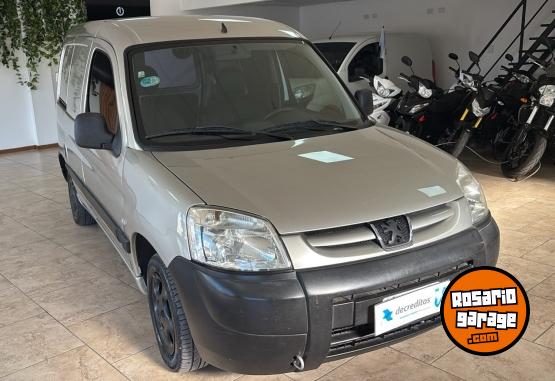 Utilitarios - Peugeot PARTNER FURGON CONFORT 2014 GNC 212553Km - En Venta