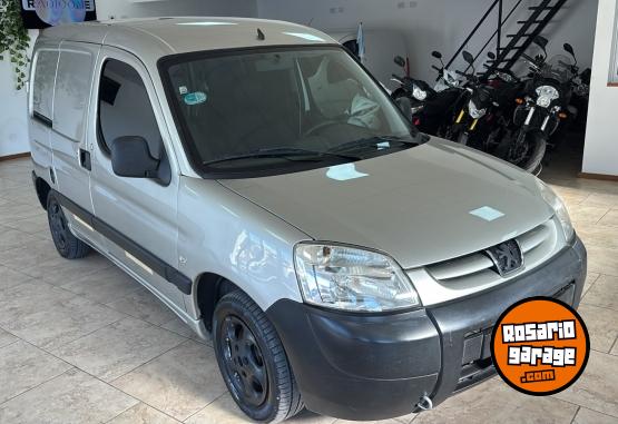 Utilitarios - Peugeot PARTNER FURGON CONFORT 2014 GNC 212553Km - En Venta