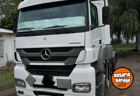 Camiones y Gr�as - Mercedes Benz 2035 - 2015 - En Venta