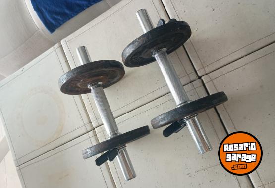 Deportes - Excelente Par de Mancuernas Macizas con Topes y 10 Kg de Discos de Fundición - En Venta