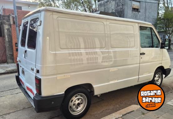 Utilitarios - Renault Trafic 1997 GNC 240000Km - En Venta