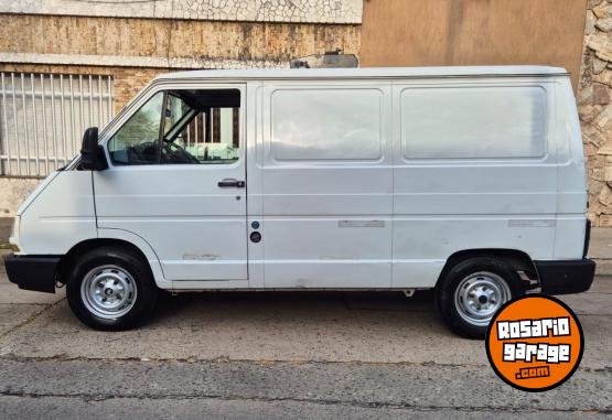 Utilitarios - Renault Trafic 1997 GNC 240000Km - En Venta