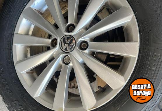Utilitarios - Volkswagen Saveiro 2015 Nafta 79000Km - En Venta