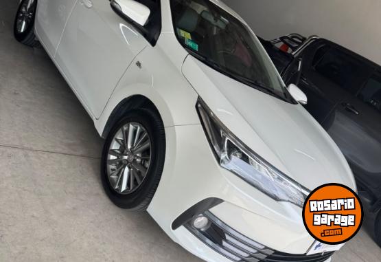 Autos - Toyota Corolla XEI PACK 1.8 CVT 2017 Nafta 93000Km - En Venta