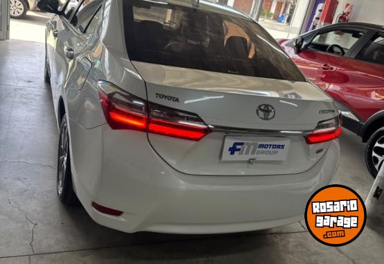 Autos - Toyota Corolla XEI PACK 1.8 CVT 2017 Nafta 93000Km - En Venta