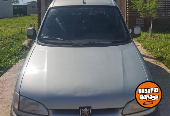 Utilitarios - Peugeot Partner Patagonica 2005 2005 Diesel 300000Km - En Venta