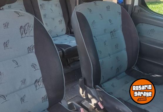 Utilitarios - Peugeot Partner Patagonica 2005 2005 Diesel 300000Km - En Venta